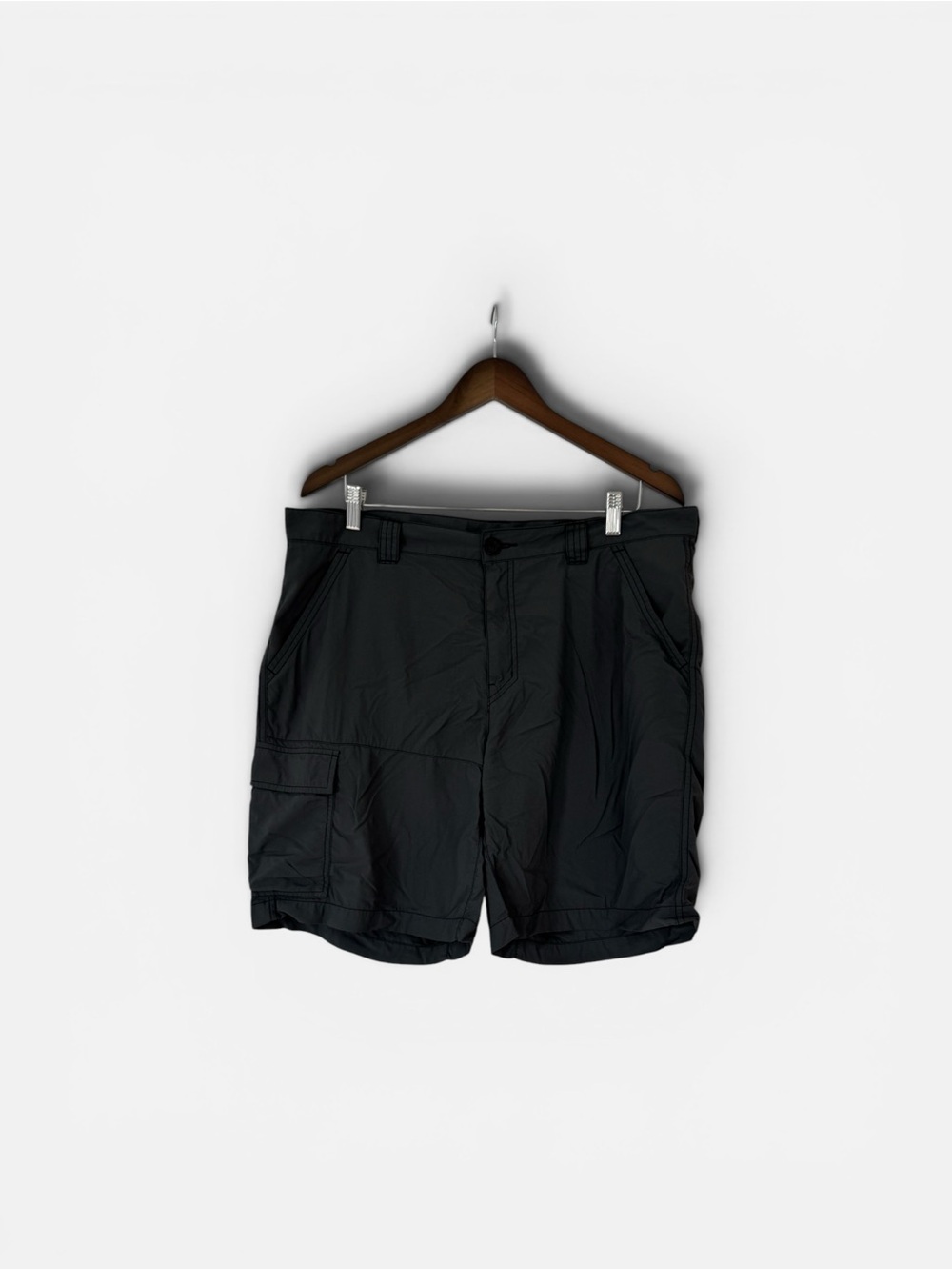 Columbia Men's Black Cargo Shorts with Utility Pockets